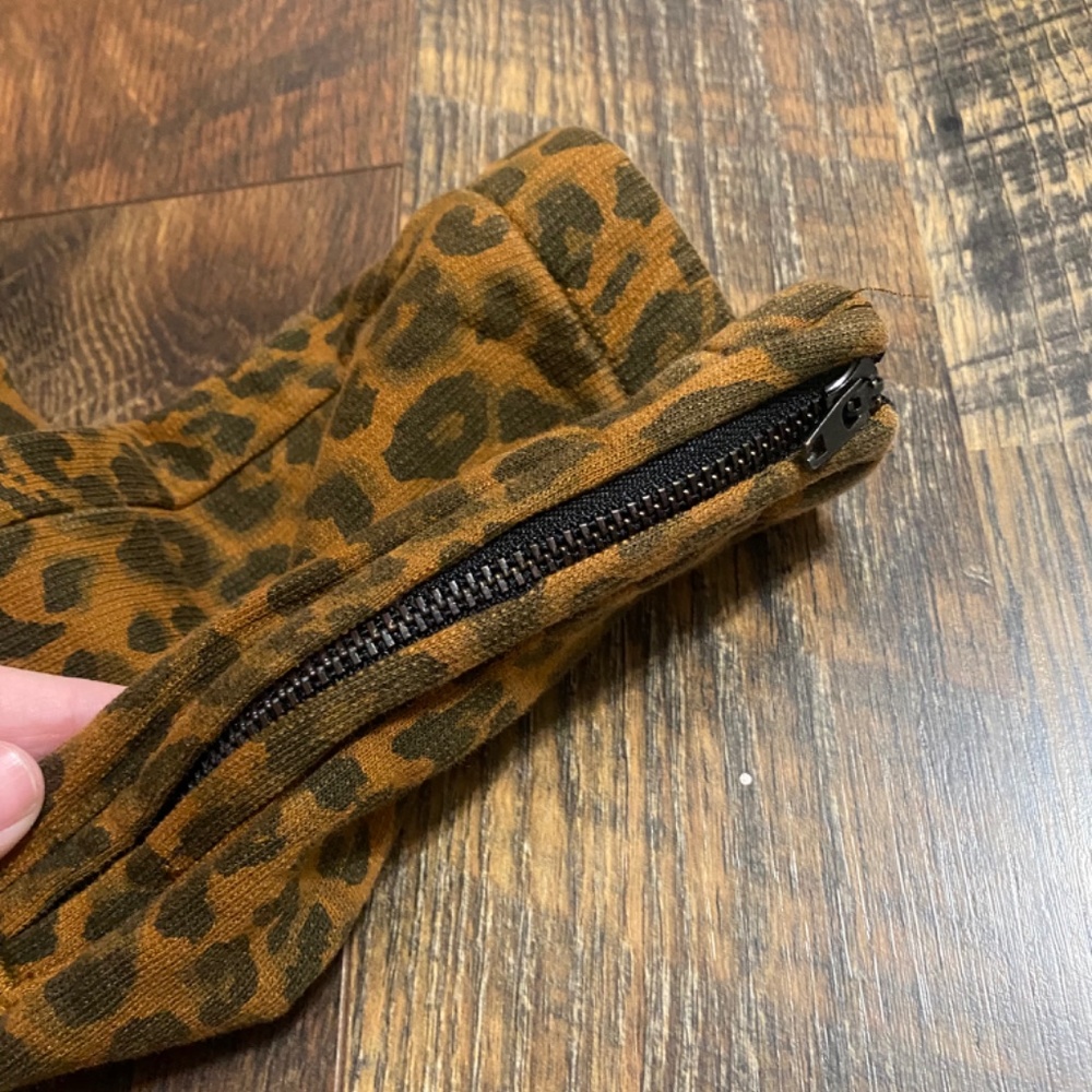 Anthropologie Leopard-Print Joggers in Brown and Black - Picture 6 of 7